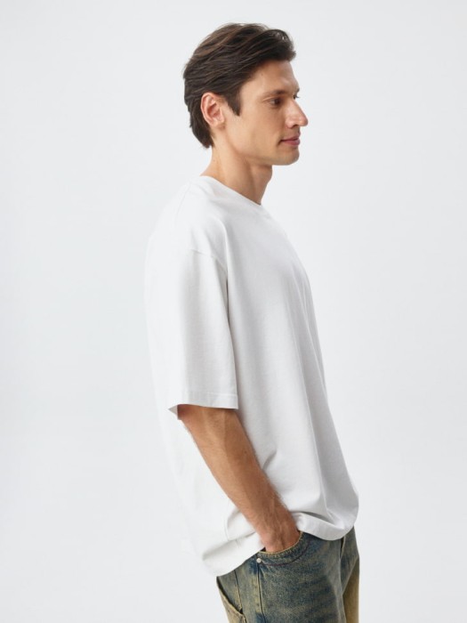 базовая футболка max oversize fit от бренда sela вид слева