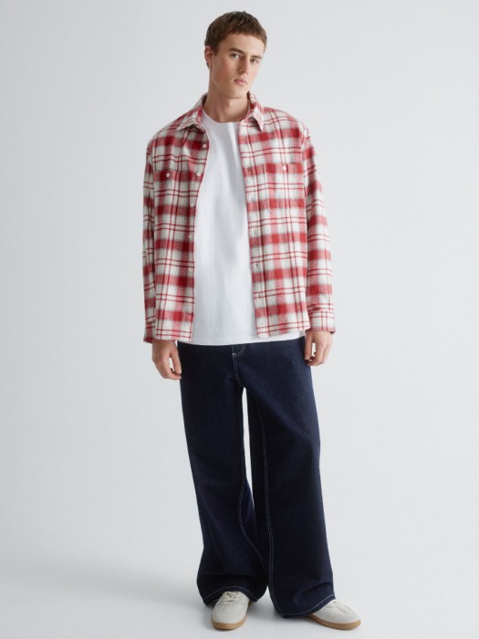 базовая футболка max oversize fit от бренда sela вид слева