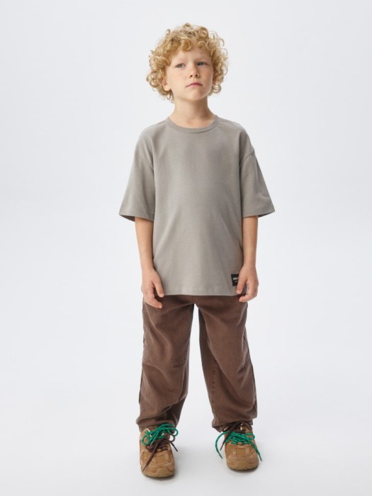 базовая футболка оверсайз детская от бренда sela вид слева