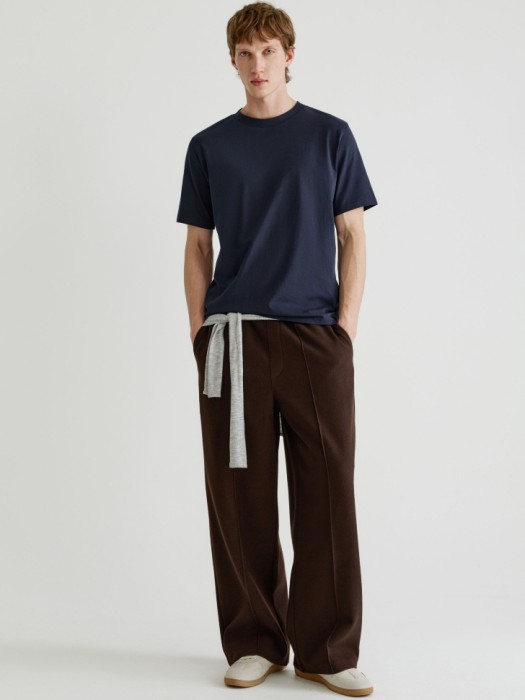 базовая футболка peter regular fit от бренда sela вид слева