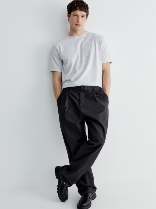 базовая футболка прямого кроя от бренда sela вид слева