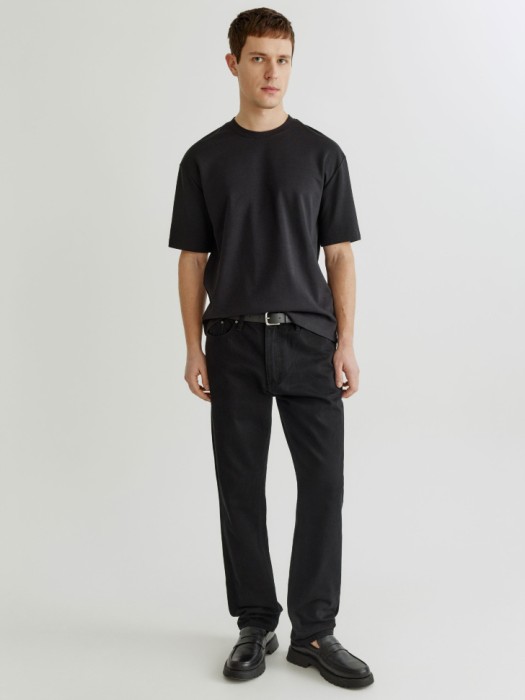 базовая футболка прямого кроя от бренда sela вид слева