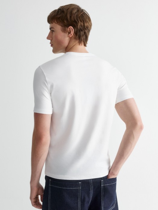 базовая футболка yan super slim fit по цене 599 руб вид справа