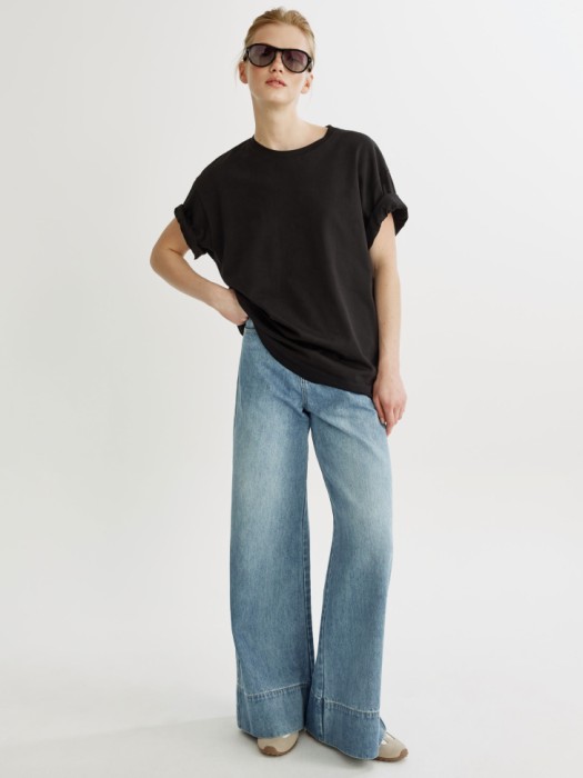 базовая оверсайз футболка из хлопка от бренда sela вид слева