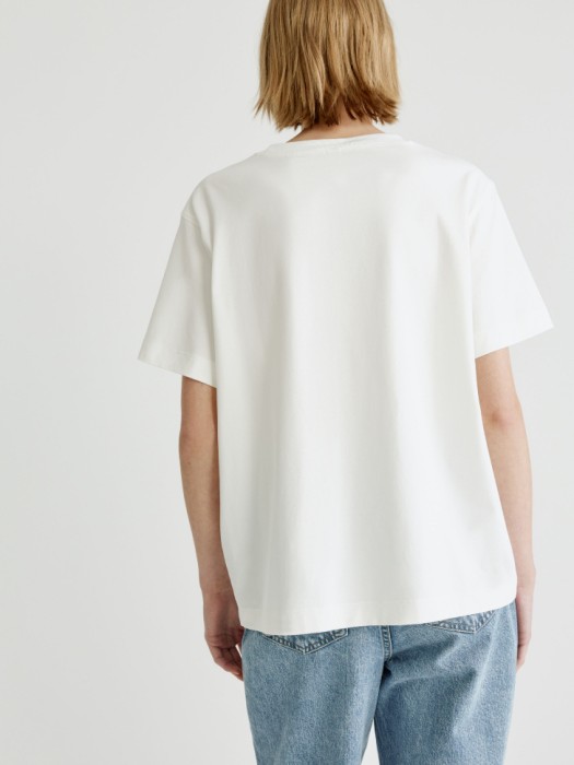 базовая оверсайз футболка по цене 1299 руб вид справа