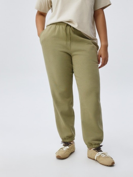 базовые брюки из футера от бренда sela вид слева