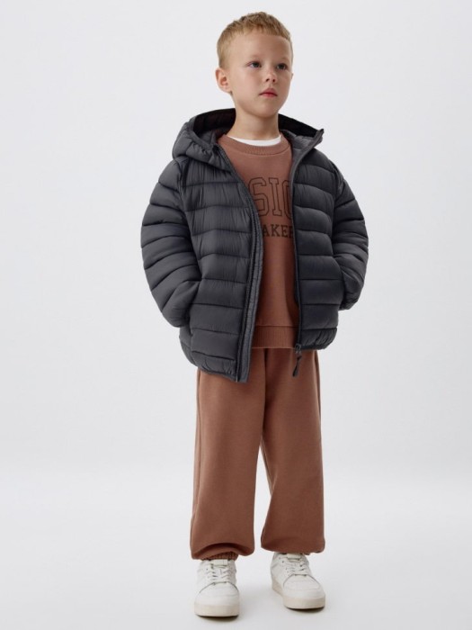 базовые джоггеры для мальчиков от бренда sela вид слева