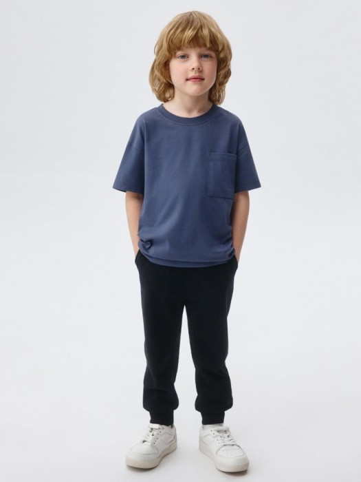 базовые джоггеры для мальчиков от бренда sela вид слева