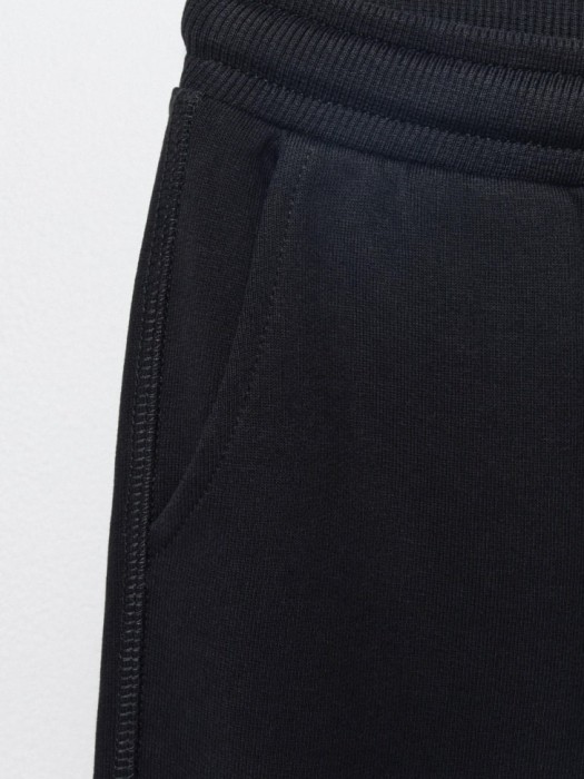 базовые джоггеры для мальчиков из россии вид сбоку