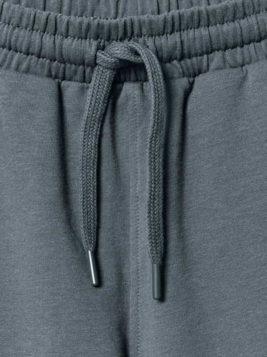 базовые шорты для мальчиков по цене 999 руб вид справа