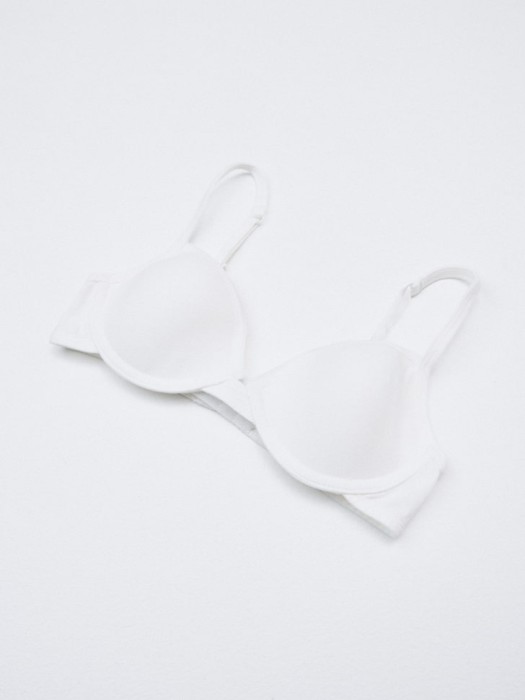 базовый бюстгальтер без косточек для девочек от бренда sela вид слева