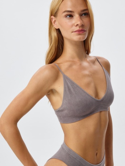 базовый бюстгальтер-топ 4680798672489 фотография