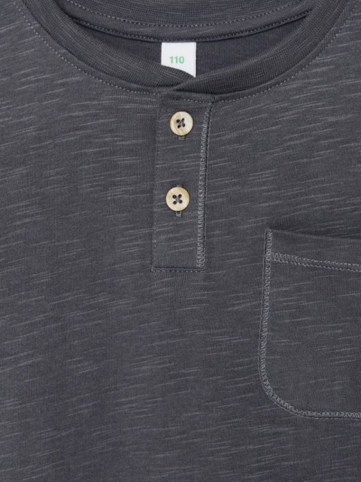 базовый лонгслив на пуговицах для мальчиков из россии вид сбоку