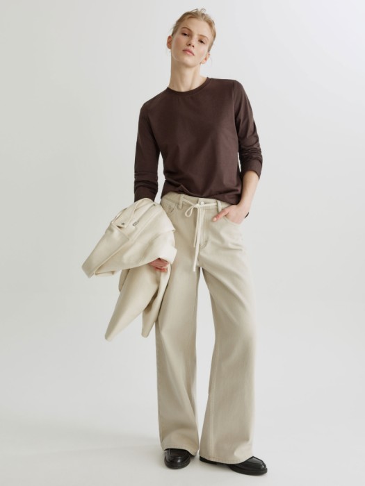 базовый лонгслив от бренда sela вид слева