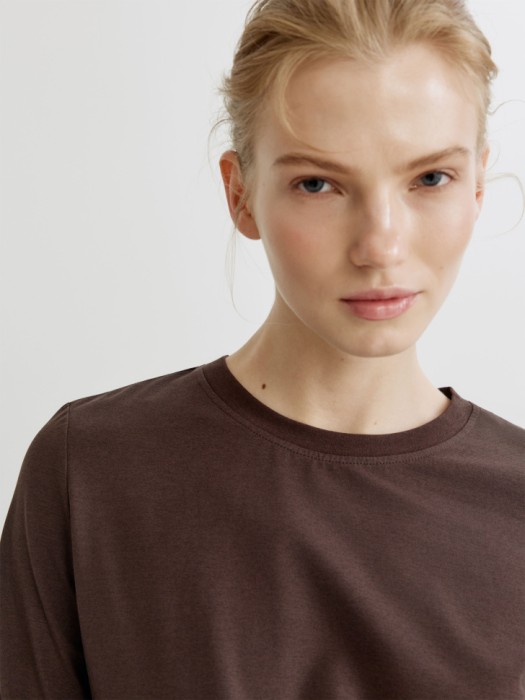 базовый лонгслив из россии вид сбоку