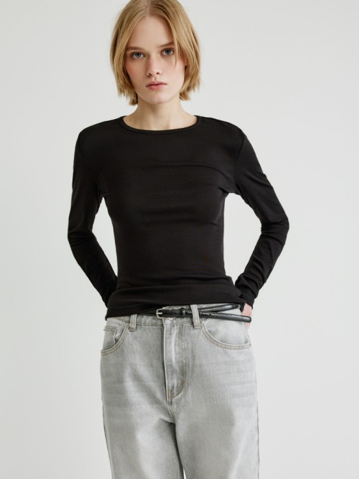 базовый приталенный лонгслив из россии вид сбоку