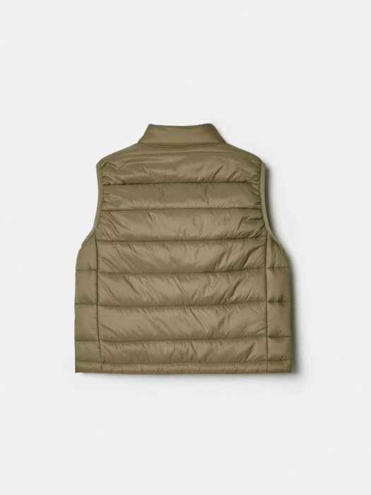 базовый стеганый жилет для мальчиков из россии вид сбоку