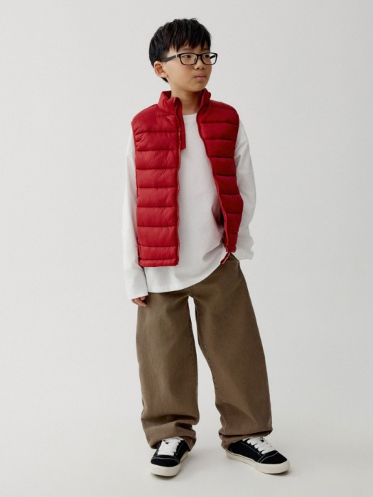 базовый стеганый жилет для мальчиков для детского возраста с изнаночной стороны