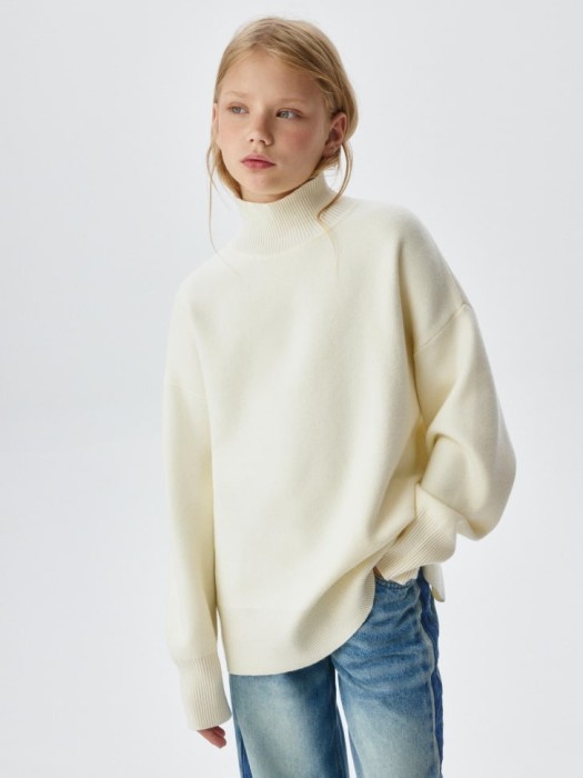 базовый свитер оверсайз для девочек 4680798707303 фотография