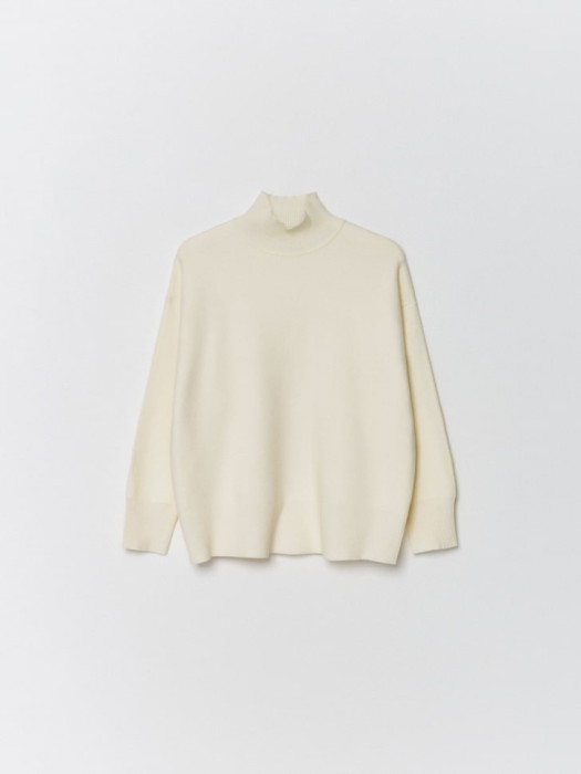 базовый свитер оверсайз для девочек по цене 1999 руб вид справа