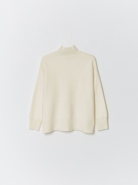 базовый свитер оверсайз для девочек из россии вид сбоку