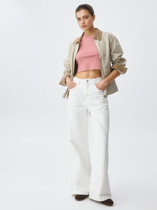 базовый топ в рубчик от бренда sela вид слева