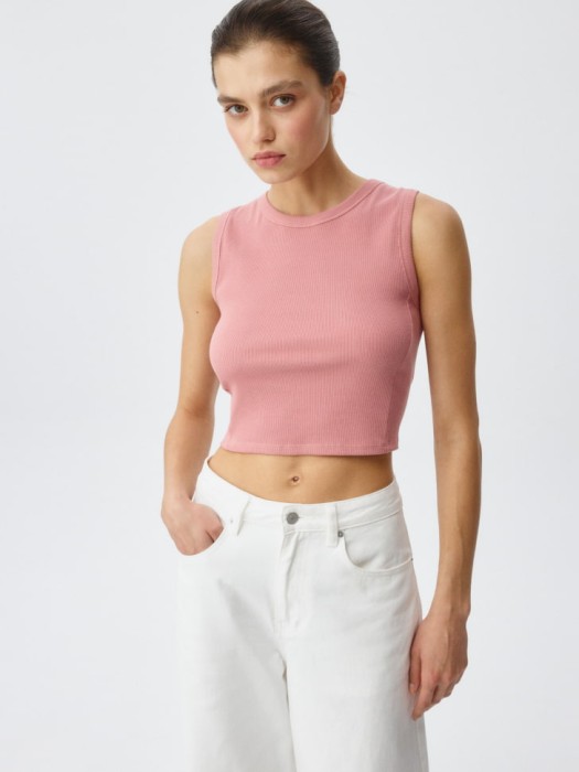 базовый топ в рубчик из россии вид сбоку