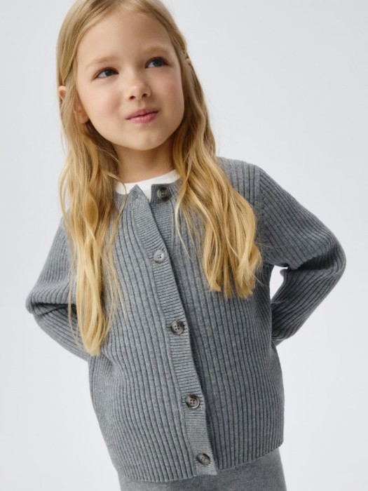 базовый вязаный кардиган для девочек 4680798032757 фотография