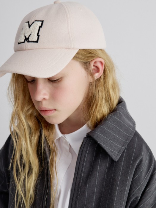 бейсболка с вышивкой для девочек от бренда sela вид слева