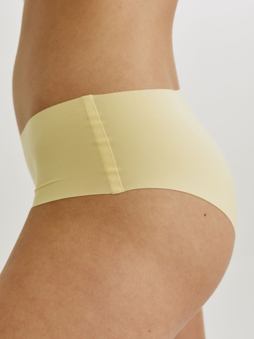 бесшовные трусы-слипы из микрофибры по цене 799 руб вид справа