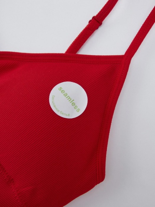 бесшовный бюстгальтер-топ из трикотажа спереди