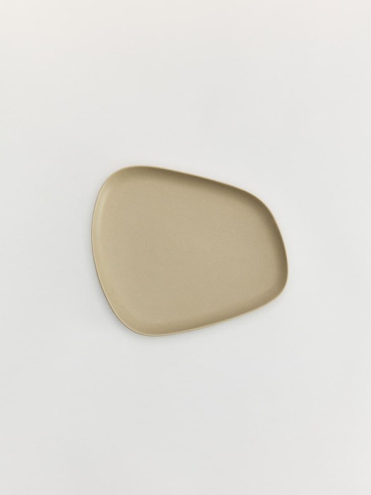 блюдо декоративное из керамики от бренда sela вид слева