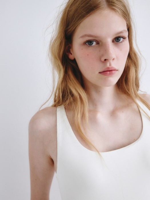 боди-майка из линейки  young из россии вид сбоку