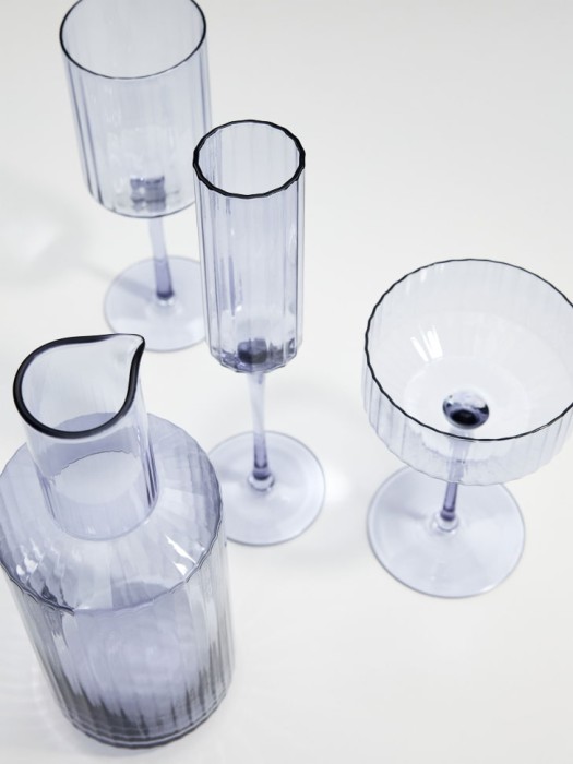 бокал из стекла с рельефным узором от бренда sela вид слева