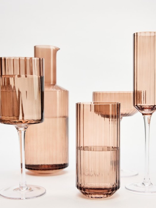 бокал из стекла с рельефным узором от бренда sela вид слева