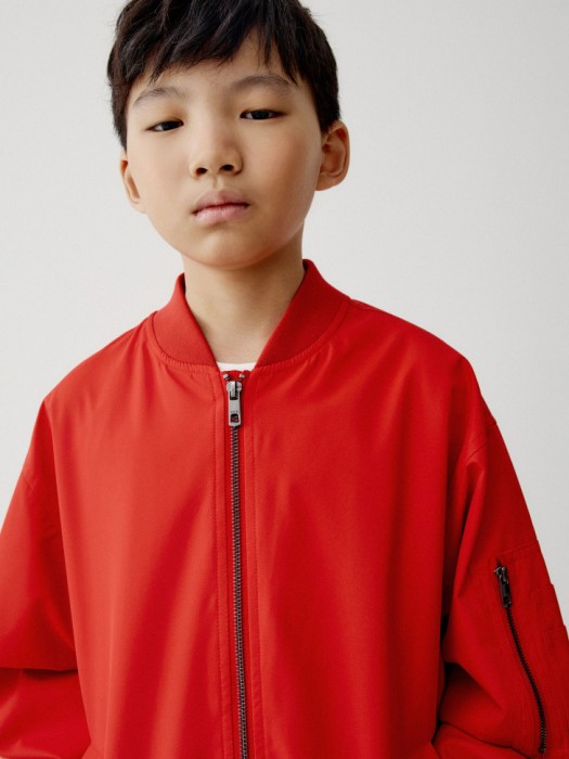 бомбер оверсайз для мальчиков по цене 2999 руб вид справа