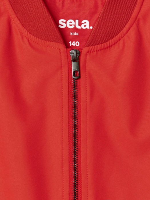 бомбер оверсайз для мальчиков из трикотажа спереди