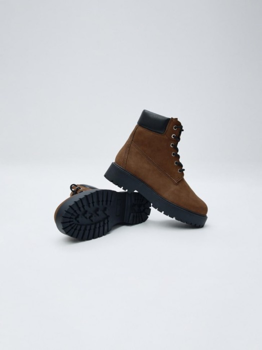 ботинки из натурального нубука для взрослого возраста с изнаночной стороны