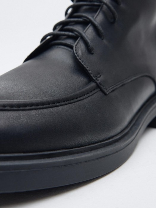 ботинки из натуральной кожи на шнуровке из кожи спереди