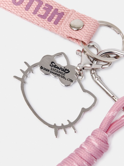 брелок с подвеской hello kitty из линейки  young из проверенных материалов спереди