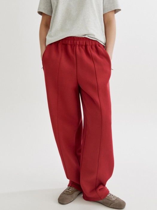 брюки бананы со стрелками из футера от бренда sela вид слева