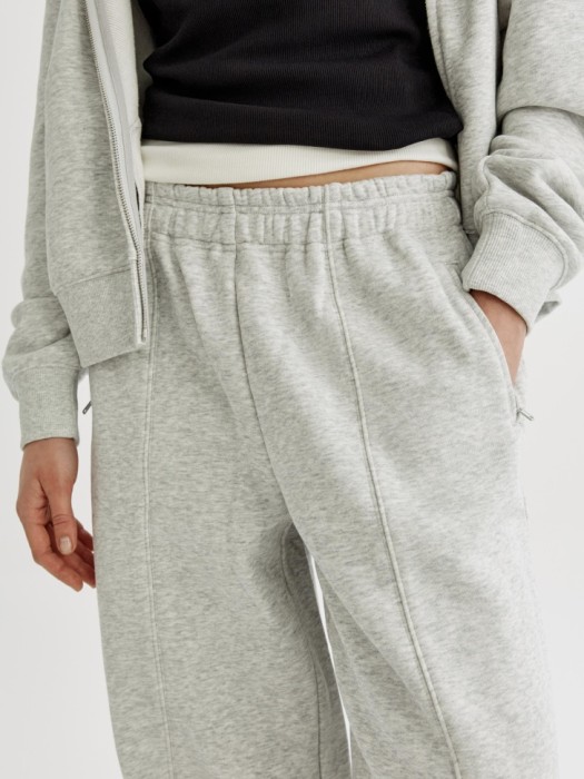 брюки бананы со стрелками из футера из россии вид сбоку