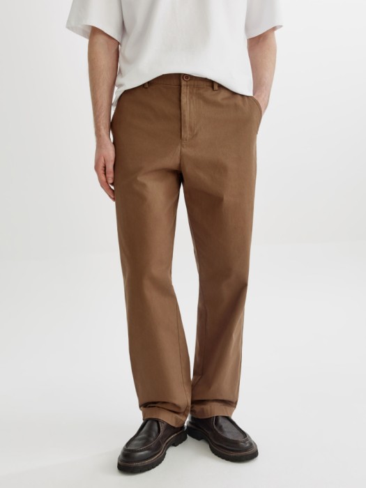 брюки чиносы со средней посадкой от бренда sela вид слева