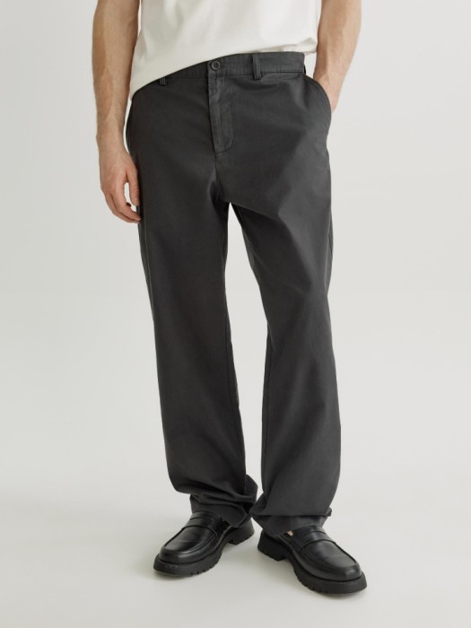 брюки чиносы со средней посадкой от бренда sela вид слева