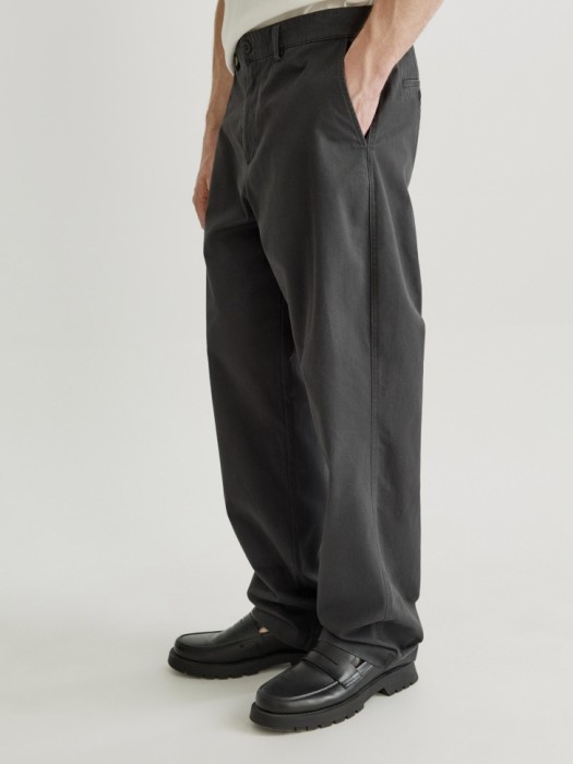 брюки чиносы со средней посадкой по цене 3799 руб вид справа