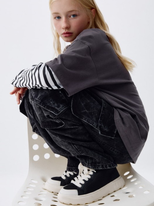 брюки джинсовые для девочек для детского возраста с изнаночной стороны