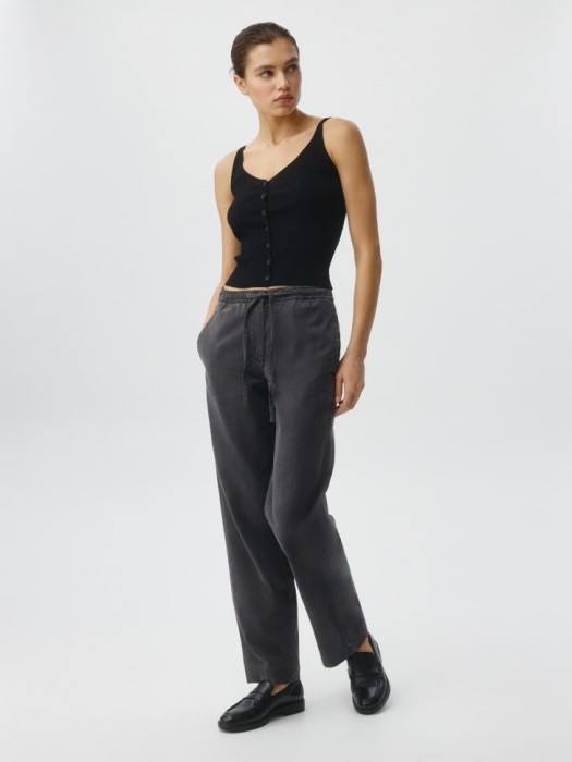 брюки из смесового тенселя от бренда sela вид слева