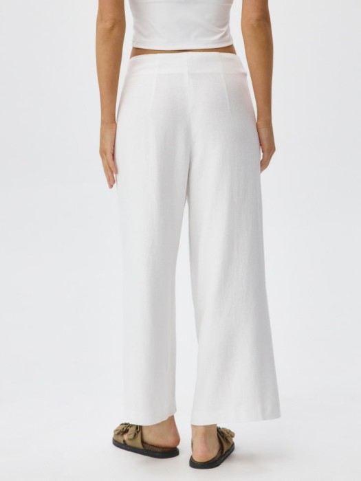 брюки из смесовой вискозы и льна по цене 999 руб вид справа