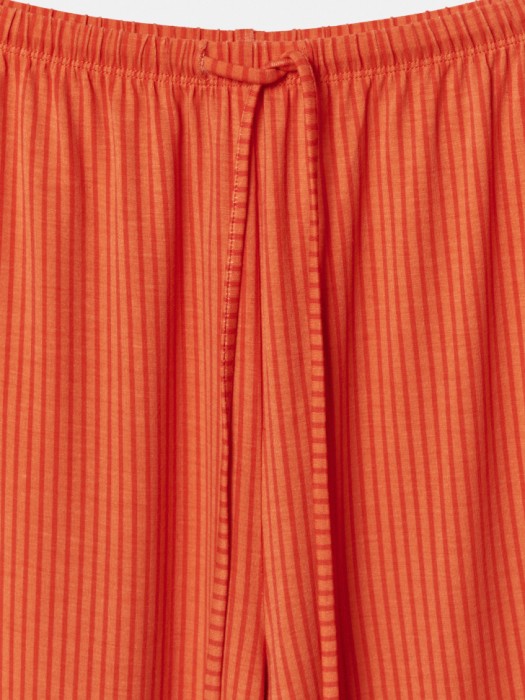 брюки из тенселя с низкой посадкой из линейки  young от бренда sela вид слева