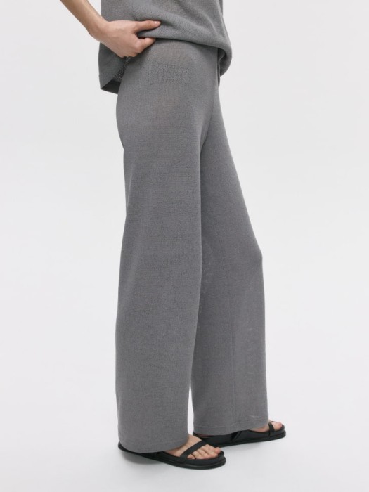 брюки из трикотажа по цене 999 руб вид справа